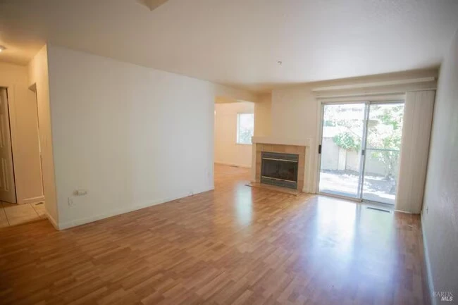 1549 Monarch Pl Rohnert Park, CA 94928 photo 3