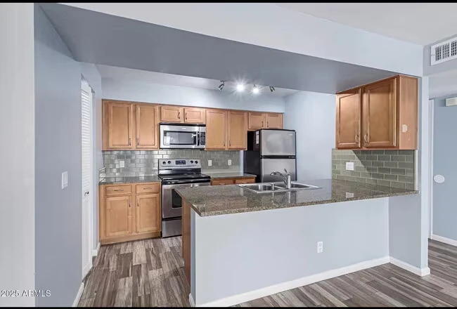200 E Southern Ave Tempe, AZ 85282 photo 2