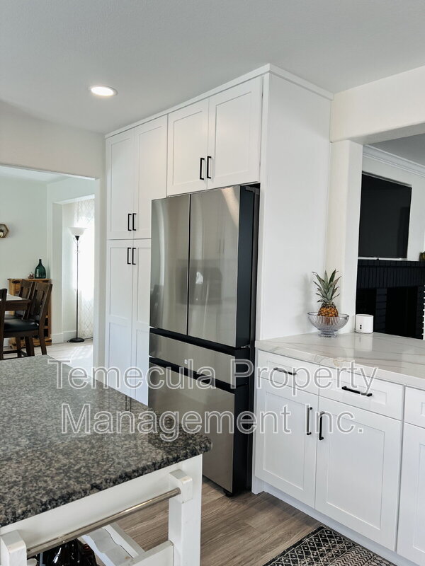 40536 New Town Dr Temecula, CA 92591 photo 3