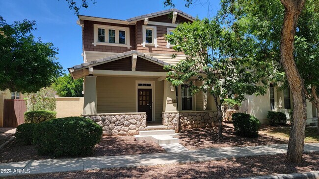 21156 W Elm Way photo 2