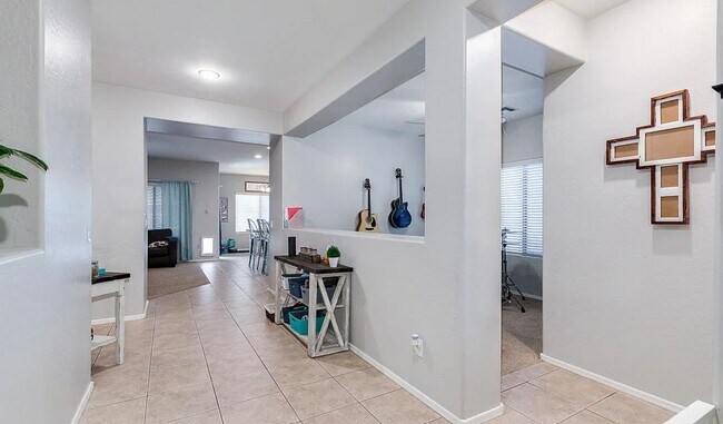16283 W Desert Mirage Dr Surprise, AZ 85379 photo 3