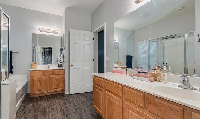 16283 W Desert Mirage Dr Surprise, AZ 85379 photo 5