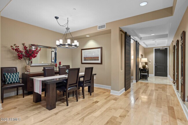 2211 E Camelback Rd Phoenix, AZ 85016 photo 3