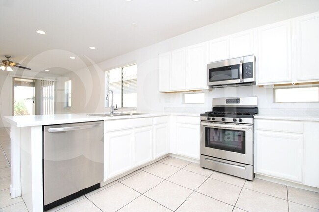 3732 S 64th Ln Phoenix, AZ 85043 photo 4