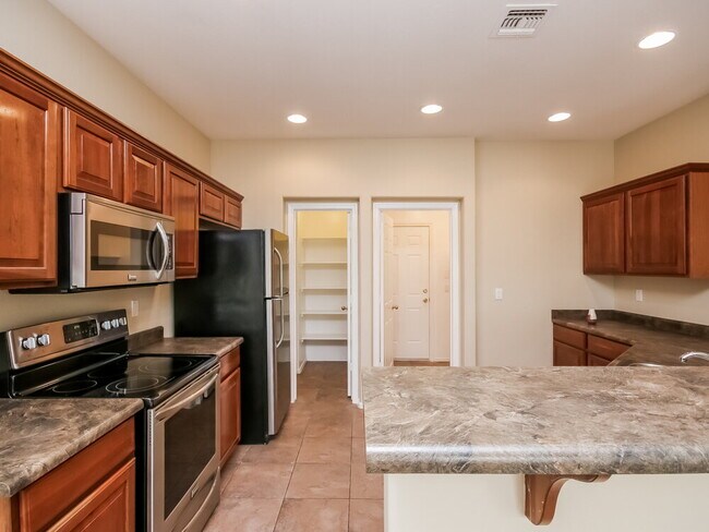 17606 W Bridger St Surprise, AZ 85388 photo 5