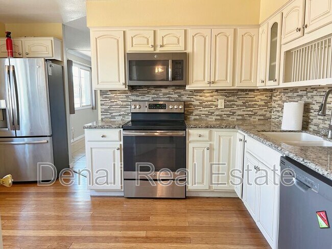 1512 W Huntington Dr Tempe, AZ 85282 photo 4