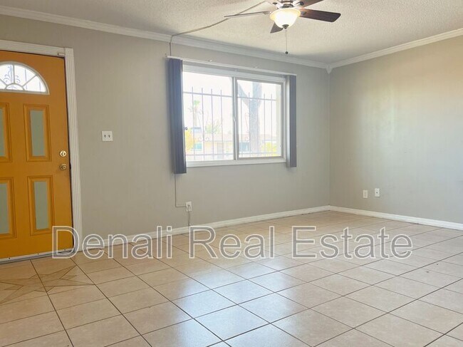 1512 W Huntington Dr Tempe, AZ 85282 photo 2