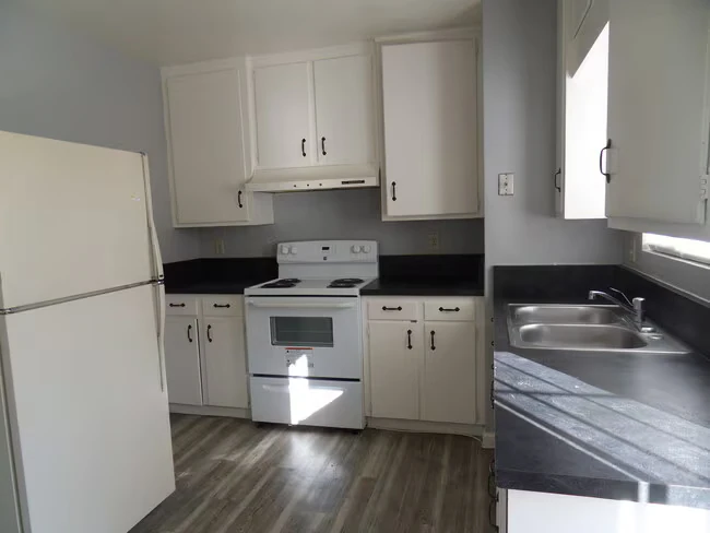 157 Vera Cir Vista, CA 92084