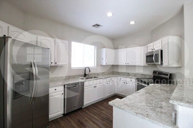 4226 E Spawn Ln Gilbert, AZ 85296 photo 2
