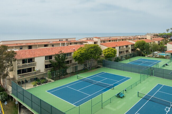 Solana Beach & Tennis Club photo 2