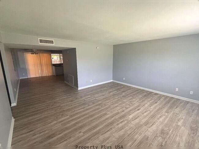 4701 N 26th Ln Phoenix, AZ 85017 photo 5