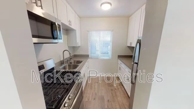 206 Fir St San Diego, CA 92101 photo 3