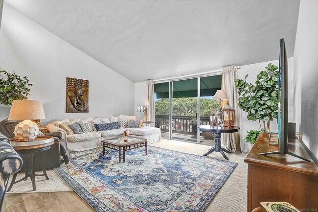 6455 La Jolla Blvd San Diego, CA 92037 photo 2