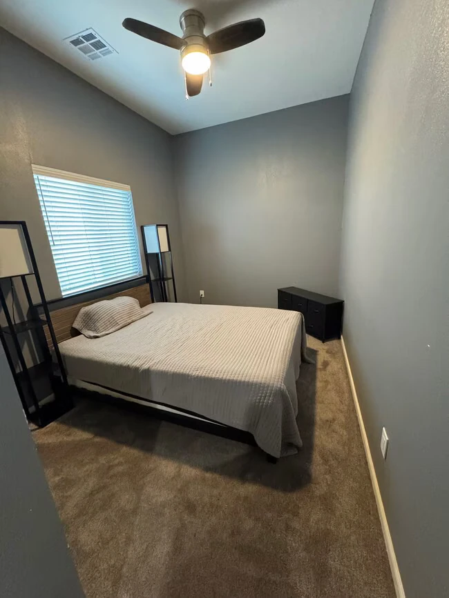 903 E La Jolla Dr Tempe, AZ 85282 photo 5