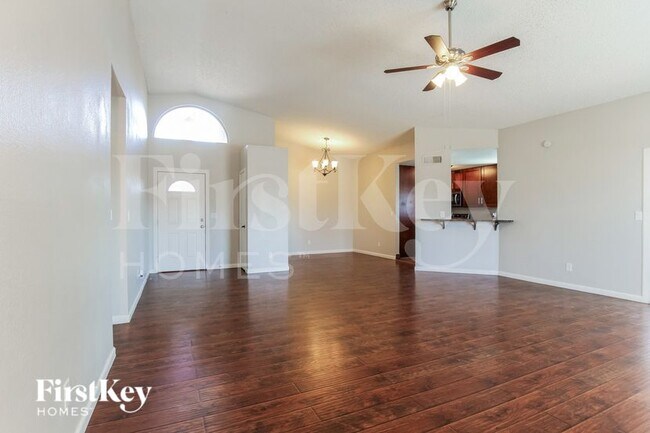 515 E Renee Dr Phoenix, AZ 85024 photo 2