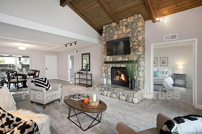912 Knoll Vista Dr San Marcos, CA 92078 photo 4