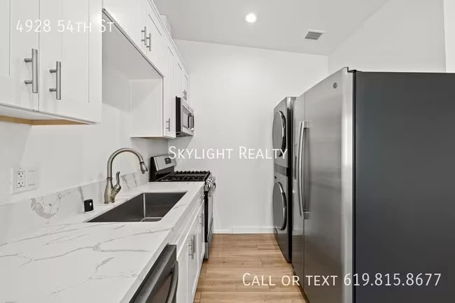 4928 54th St San Diego, CA 92115 photo 3