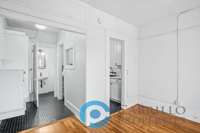 2267 Fourth Ave San Diego, CA 92101 photo 4
