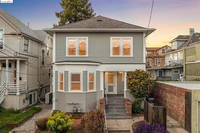 2211 Haste St Berkeley, CA 94704 photo 2