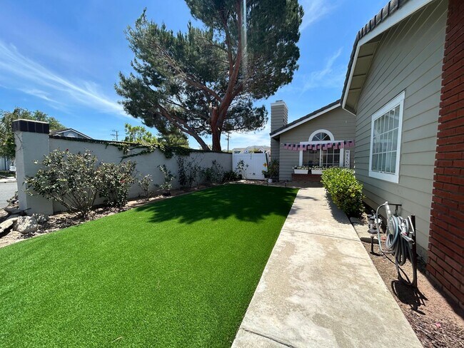 44125 Northgate Ave Temecula, CA 92592 photo 3