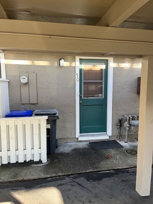 50 Belvedere Ct Napa, CA 94559 photo 3