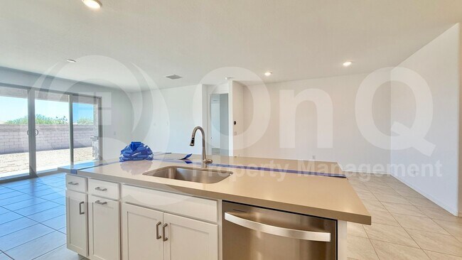 23017 E Diana Way Queen Creek, AZ 85142 photo 5