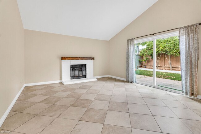 2166 Pueblo Glen Escondido, CA 92027 photo 4