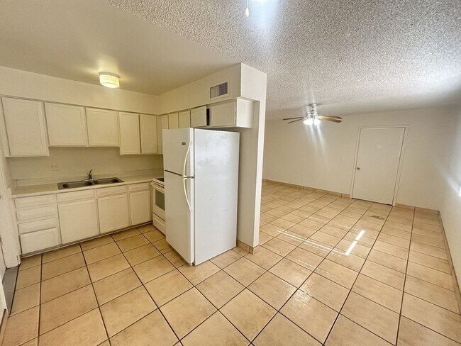 909 N Grand Mesa, AZ 85201 photo 3