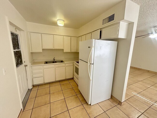 909 N Grand Mesa, AZ 85201 photo 4