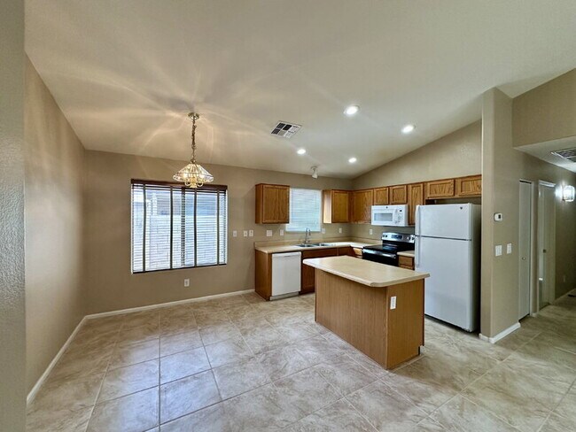 41841 W Sunland Dr Maricopa, AZ 85138 photo 3
