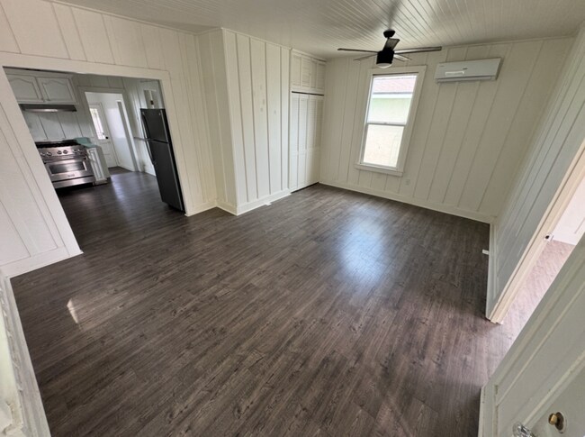 1820 Kearney Ave San Diego, CA 92113 photo 2
