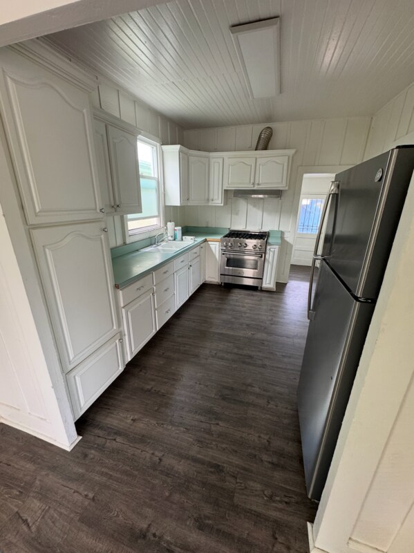 1820 Kearney Ave San Diego, CA 92113 photo 3