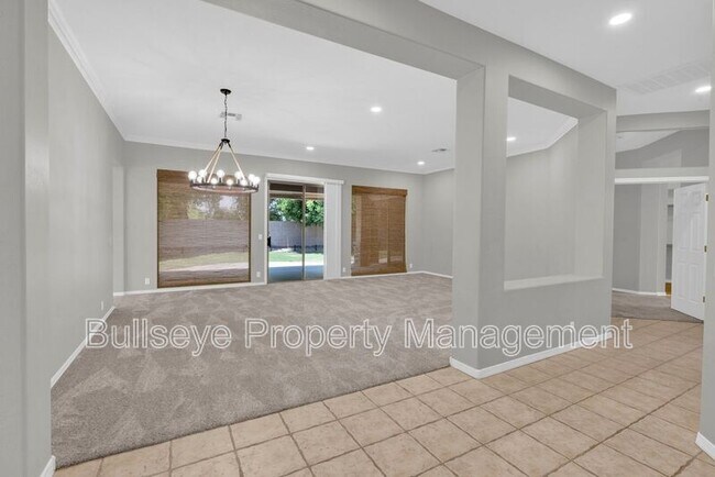 1550 N Robin Ln Mesa, AZ 85213 photo 4