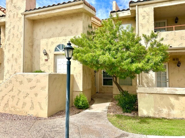 1333 E Morten Ave Phoenix, AZ 85020 photo 2