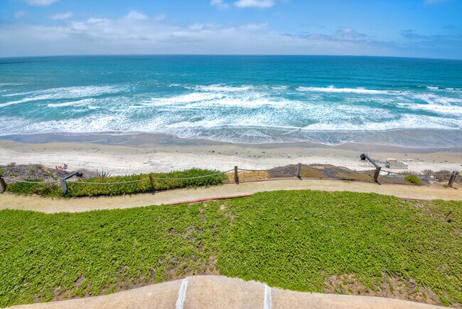 597 S Sierra Ave Solana Beach, CA 92075 photo 2