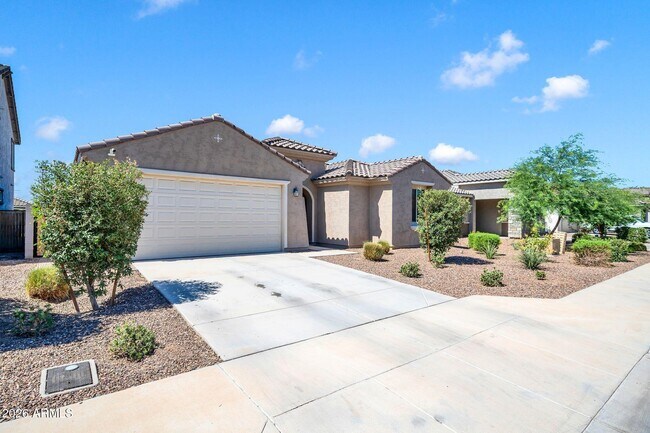 17605 W Medlock Dr Litchfield Park, AZ 85340 photo 2