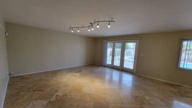 1328 E Hermosa Dr Tempe, AZ 85282 photo 3