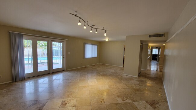 1328 E Hermosa Dr Tempe, AZ 85282 photo 4