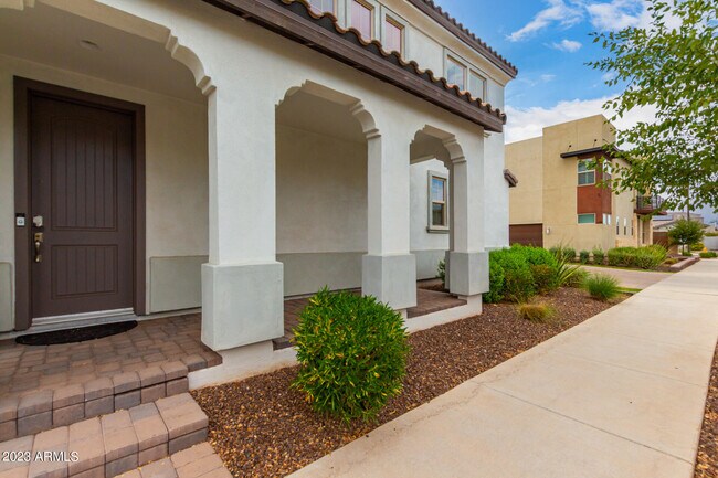 1954 S Follett Way Gilbert, AZ 85295 photo 3