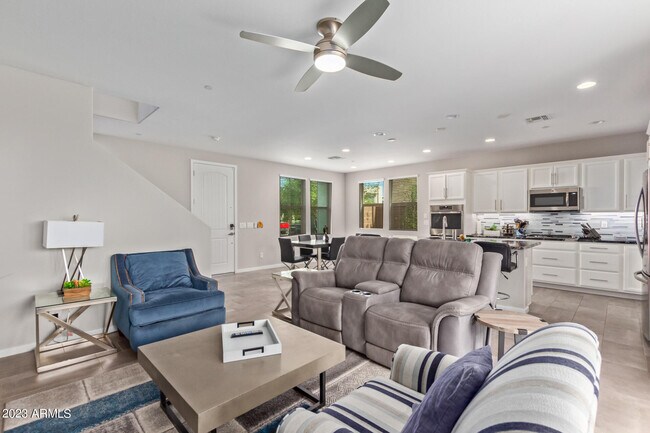 1954 S Follett Way Gilbert, AZ 85295 photo 4