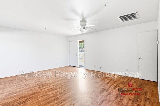 5644 S 7th St unit 2 photo 4