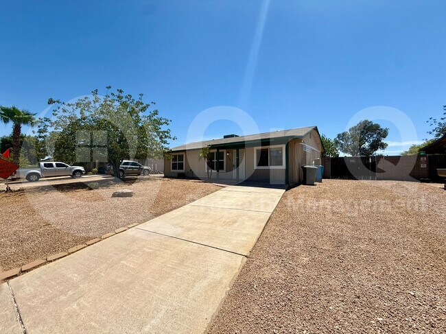 2465 E John Cabot Rd photo 4