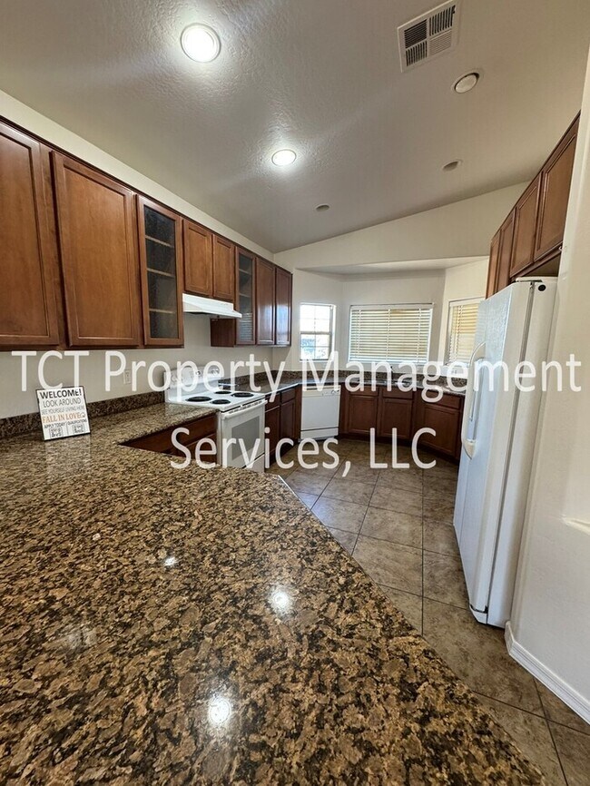 12128 W Tara Ln El Mirage, AZ 85335 photo 4