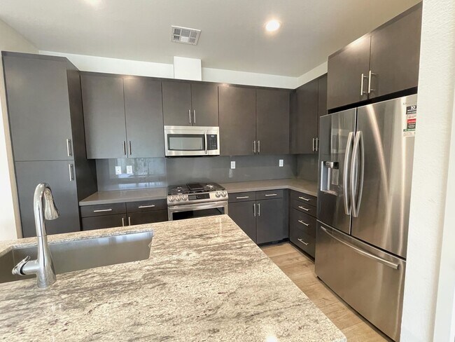 3147 Telaga Rd Carlsbad, CA 92010 photo 5
