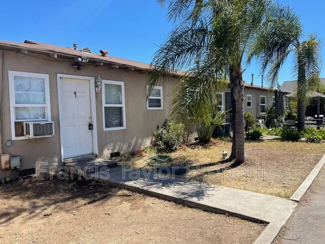 741 S Escondido Blvd Escondido, CA 92025 photo 2