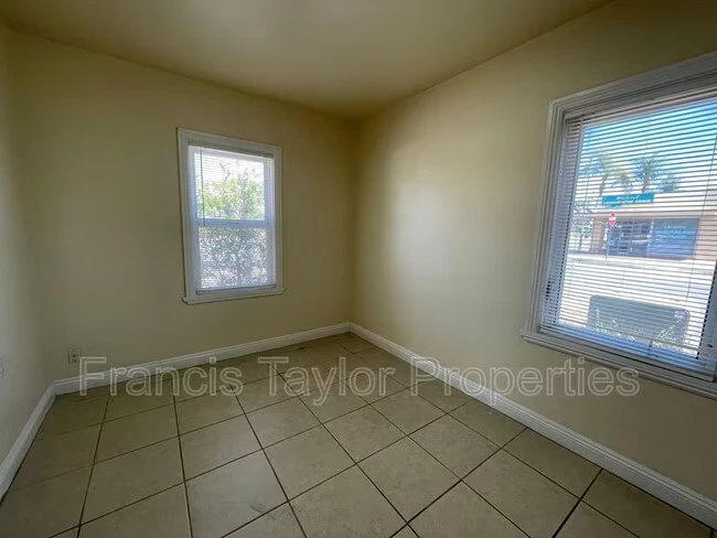 741 S Escondido Blvd Escondido, CA 92025 photo 4