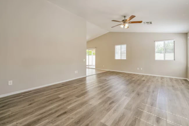 1866 W 20th Ave Apache Junction, AZ 85120 photo 4