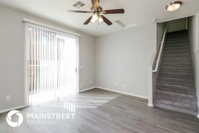 3806 S 54th Glen Phoenix, AZ 85043 photo 2