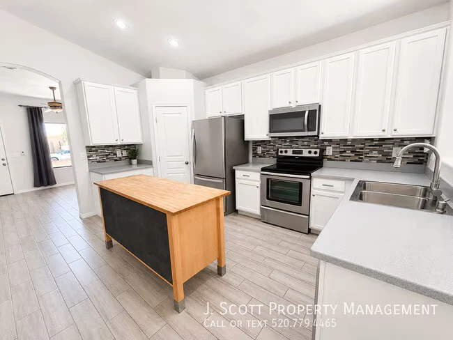 1207 W Carson Rd Phoenix, AZ 85041 photo 5