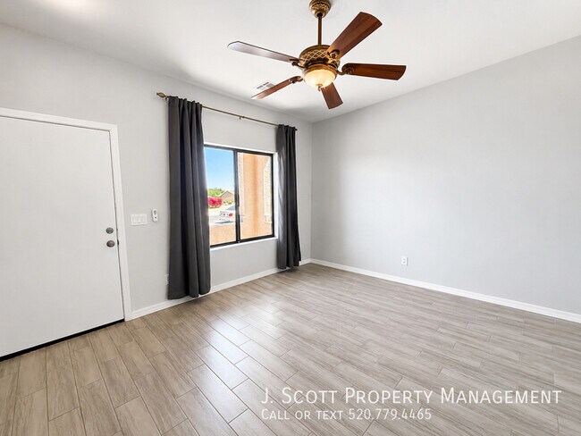 1207 W Carson Rd Phoenix, AZ 85041 photo 3